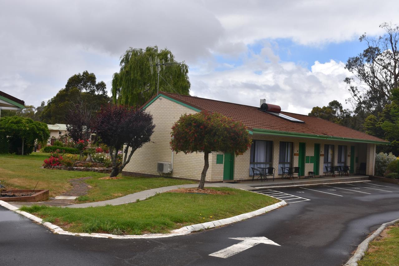 Mount Barker Valley Views Motel & Chalets, Western Australia Exteriör bild