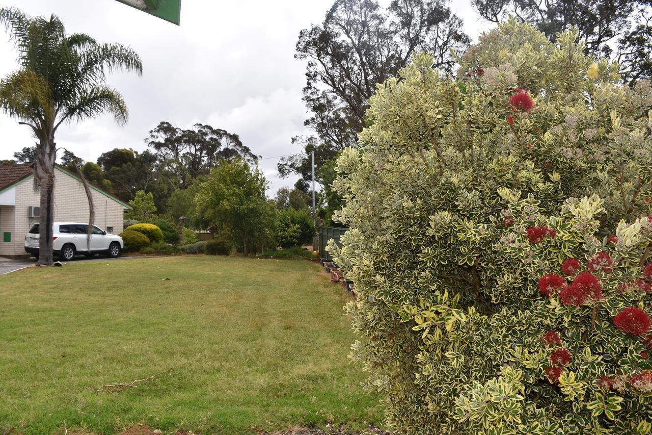 Mount Barker Valley Views Motel & Chalets, Western Australia Exteriör bild